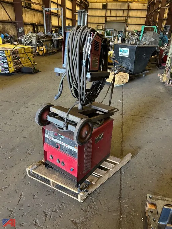 Lincoln Electric CV-300 Welder and LN-7 Feeder