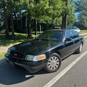 2006 Ford Crown Victoria Sedan/Police Vehicle