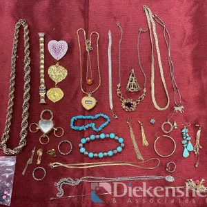 ESTATE JEWELRY ITEMS OFFERING