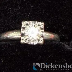 14K WHITE GOLD DIAMOND RING