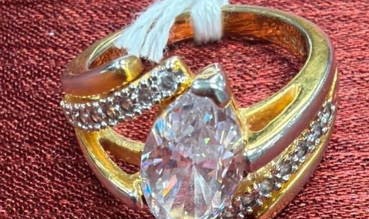 GOLD TONE RING WITH CLEAR STONES/ SILVER TONE CHAIN