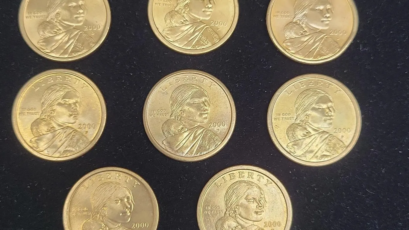 (8) US SACAGAWEA DOLLARS YEAR 2000