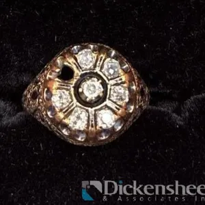 UNMARKED GOLD-TONE RING