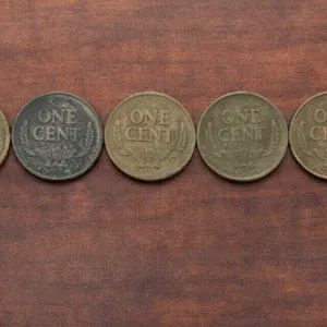 VARIOUS UNITED STATES PENNIES LOT- QTY (20)