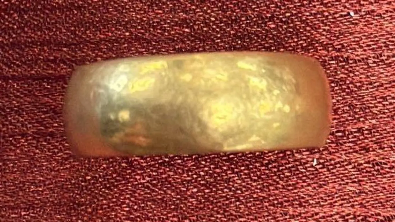 18K GOLD BAND