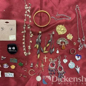 GREAT SELECTION OF JEWELRY, PINS AND MORE-ESTATE OFFERING