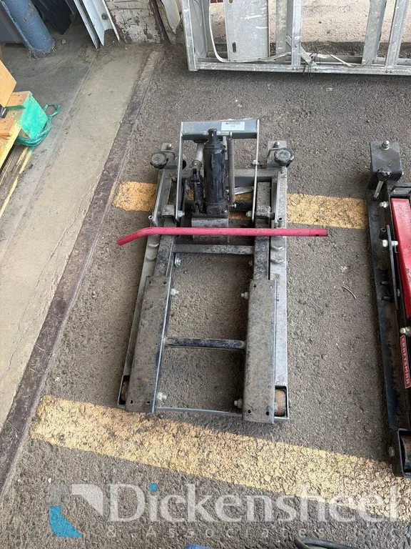 MOTORCYCLE / ATV LIFT