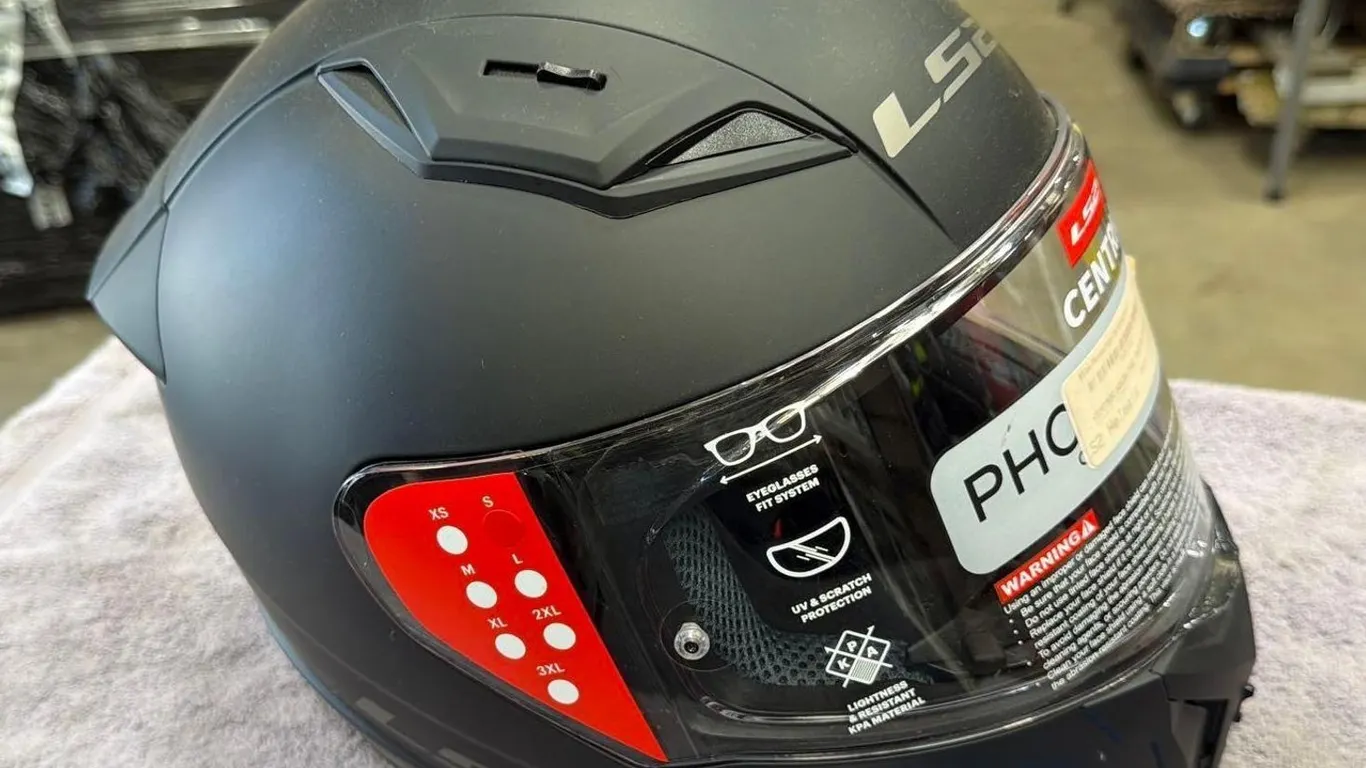 LS 2 CENTRIC SM HELMET
