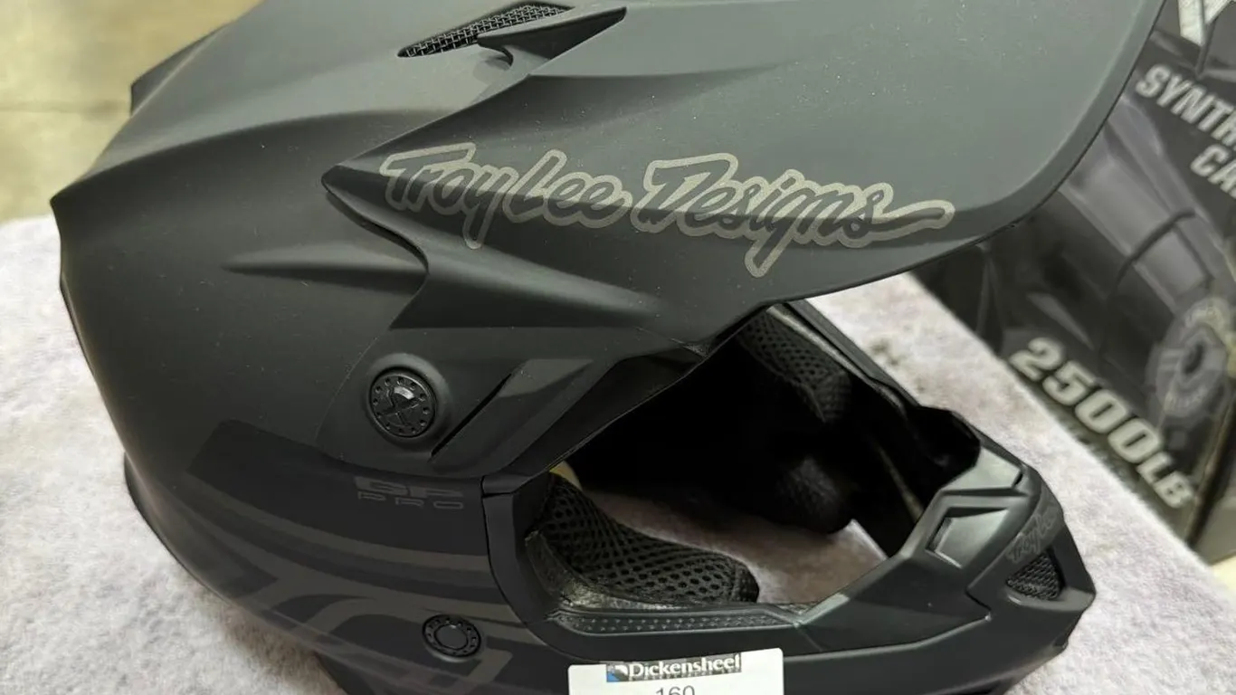 TROY LEE DESIGNS YOUTH GP PRO HELMET