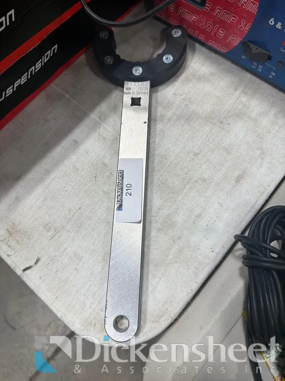 CLUTCH WRENCH