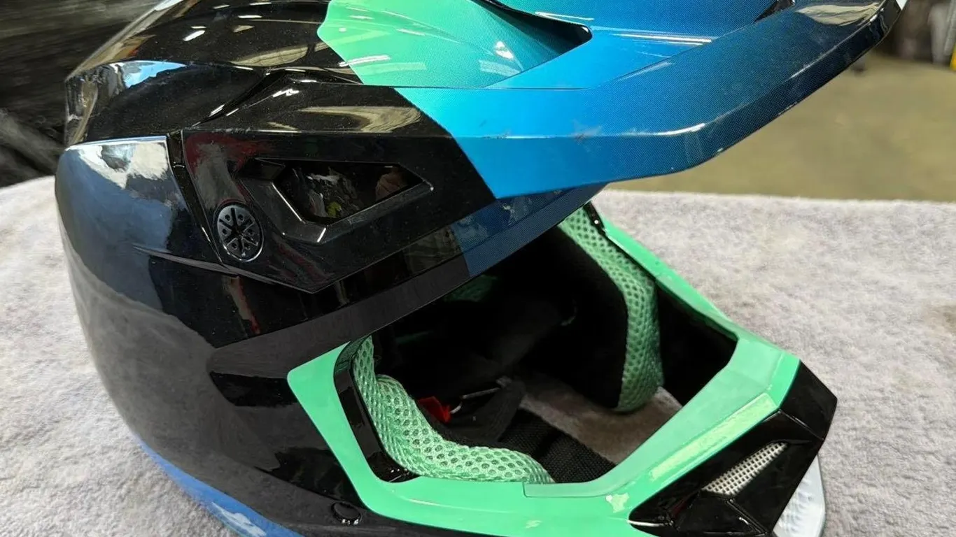 FOX RACING V1 BALLAST YL HELMET