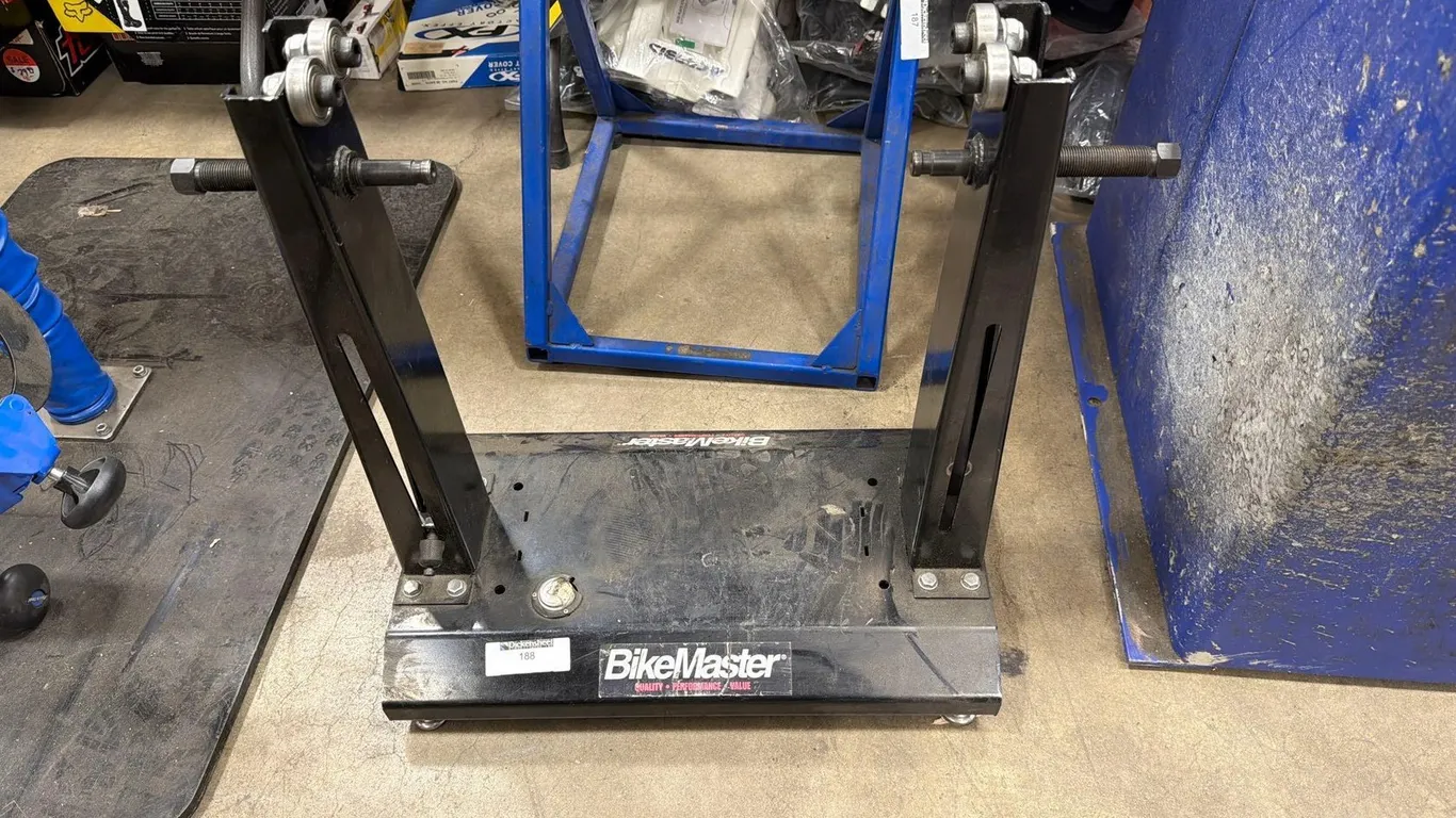 WHEEL TRUING STAND