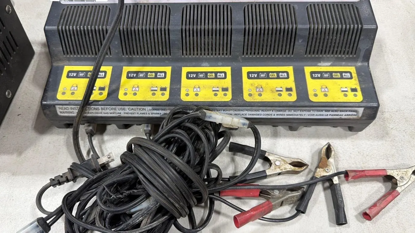 ACCUMATE PRO 5 GANG BATTERY CHARGER