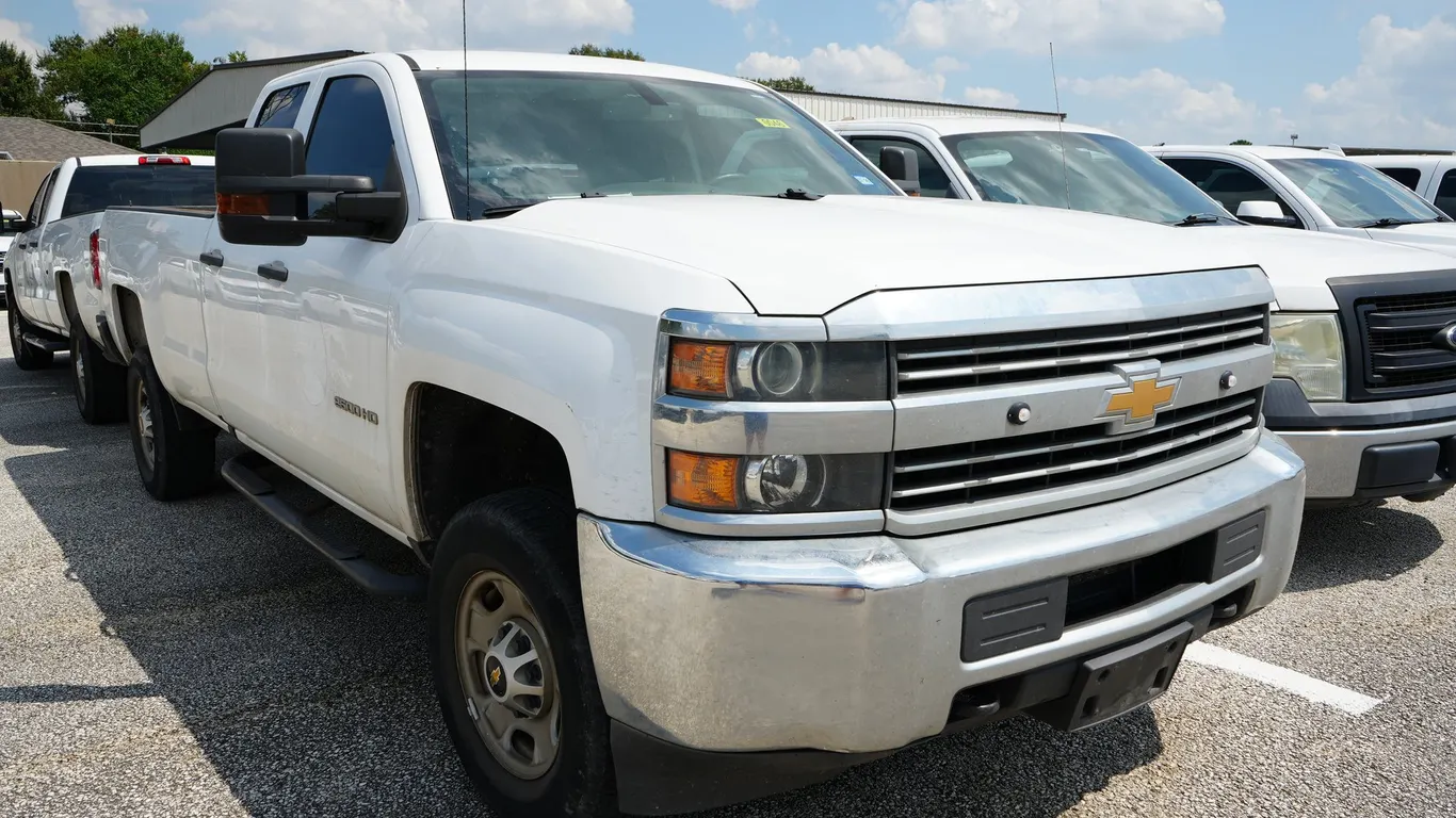 2018 Chevrolet Silverado 2500HD Crew Cab Pickup