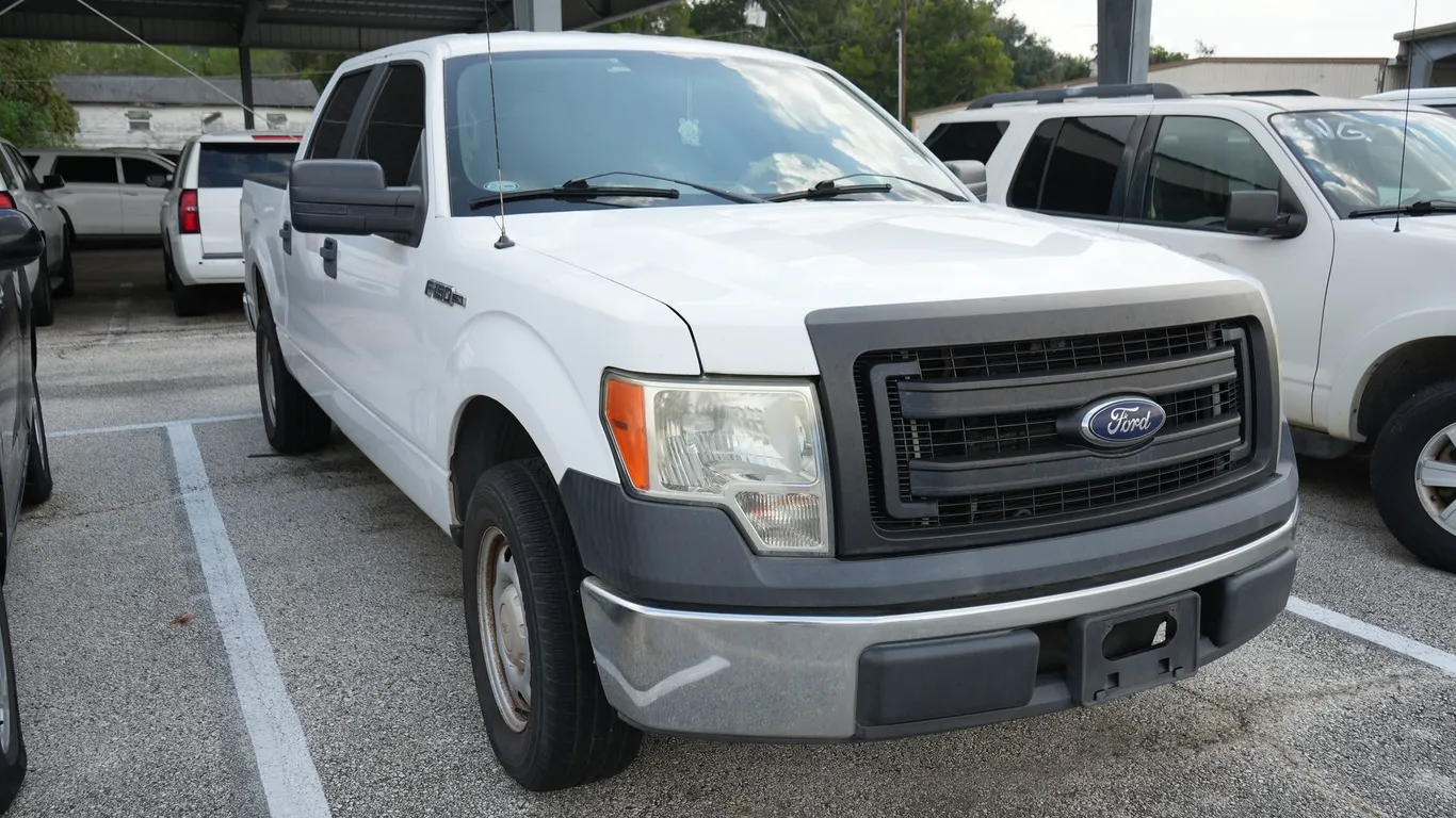 2014 Ford F150XL Crew Cab Pickup