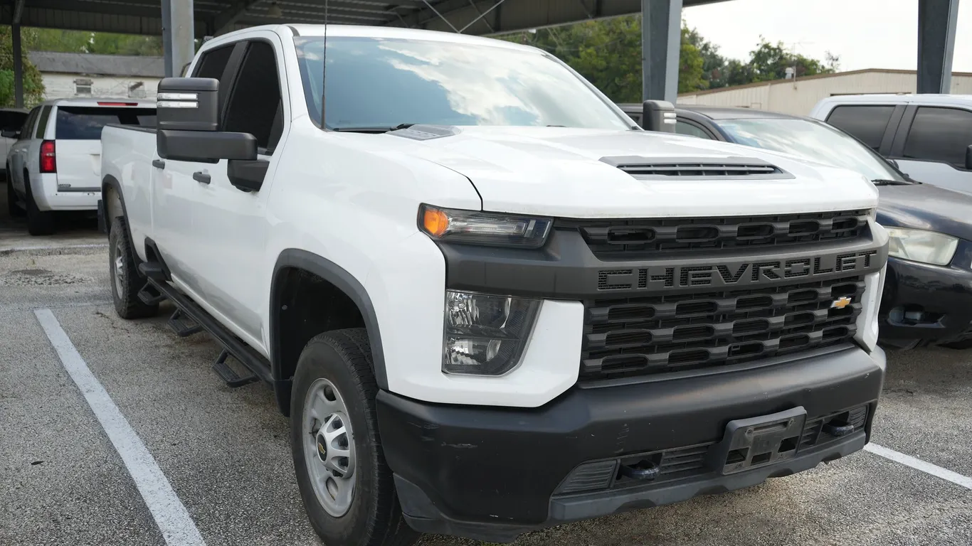 2020 Chevrolet Silverado Crew Cab Pickup - May Need to be Towed