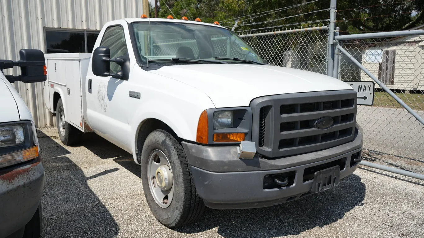 2005 Ford F350 XL Super Duty Service Truck