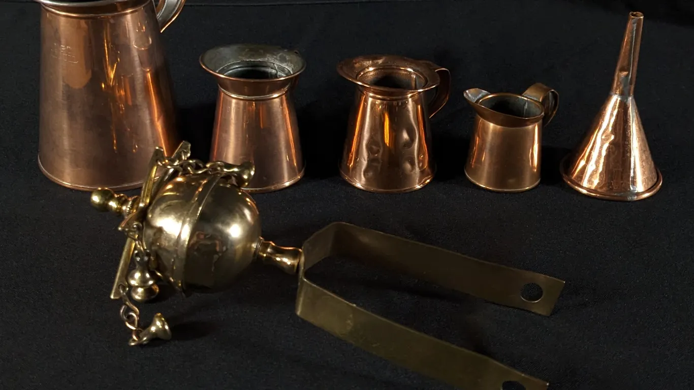 COLLECTION OF COPPER MEASURE'S- FUNNEL & BRASS SLEIGH HARNESS BELL