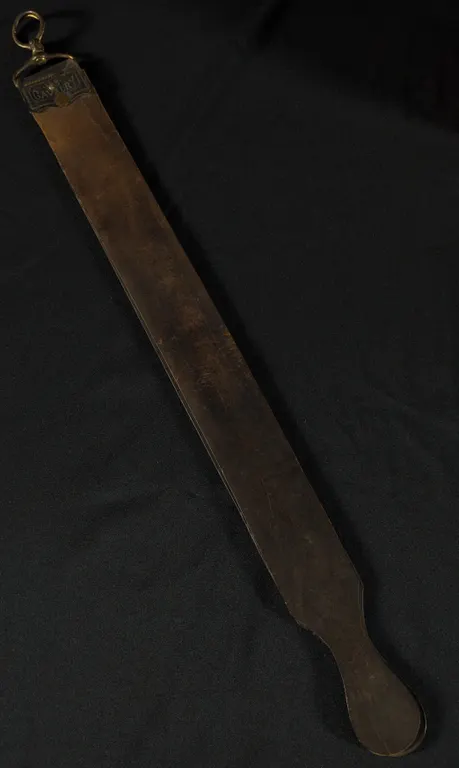 ANTIQUE US UNITED STATES CAVALRY LEATHER RAZOR STROP