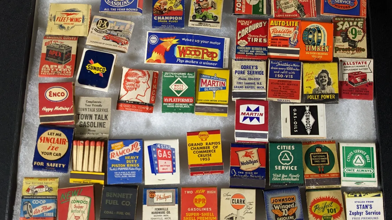 COLLECTION OF 44 +/- FRONT STRIKE ADVERTISING GAS STATION MATCHBOOKS (MOSTLY MICHIGAN)