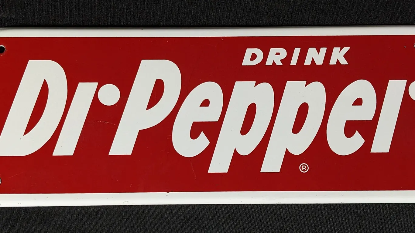 PORCELAIN SIGN DRINK DR PEPPER