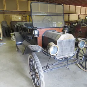 1914 Ford Model T Touring