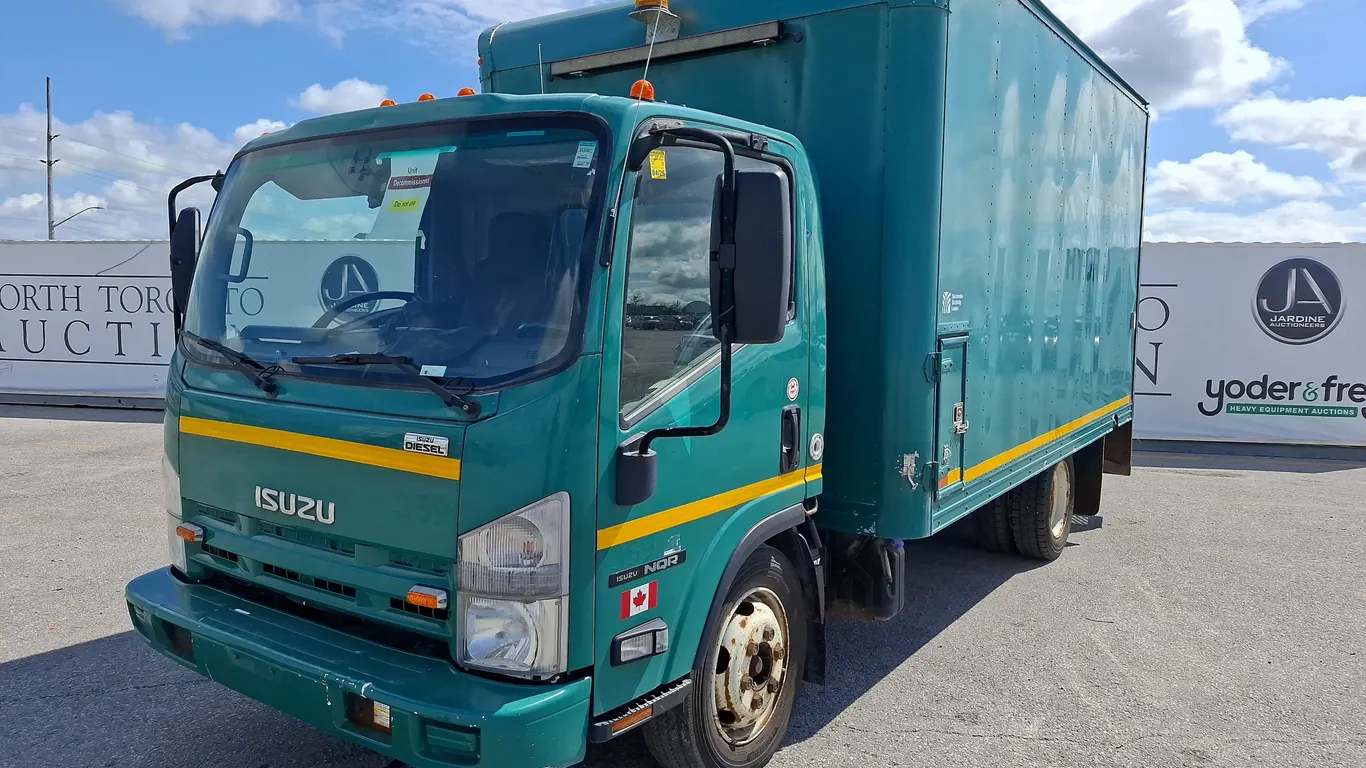 2014 Isuzu NQR S/A Service Truck