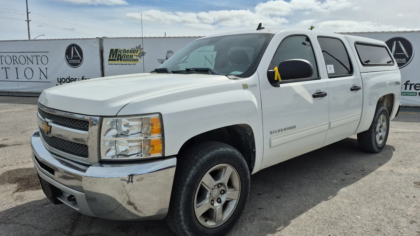 2012 Chevrolet Silverado 1500 Hybrid 4x4 Base 4dr Crew Cab 5.8 ft. SB w/1HY 4x4