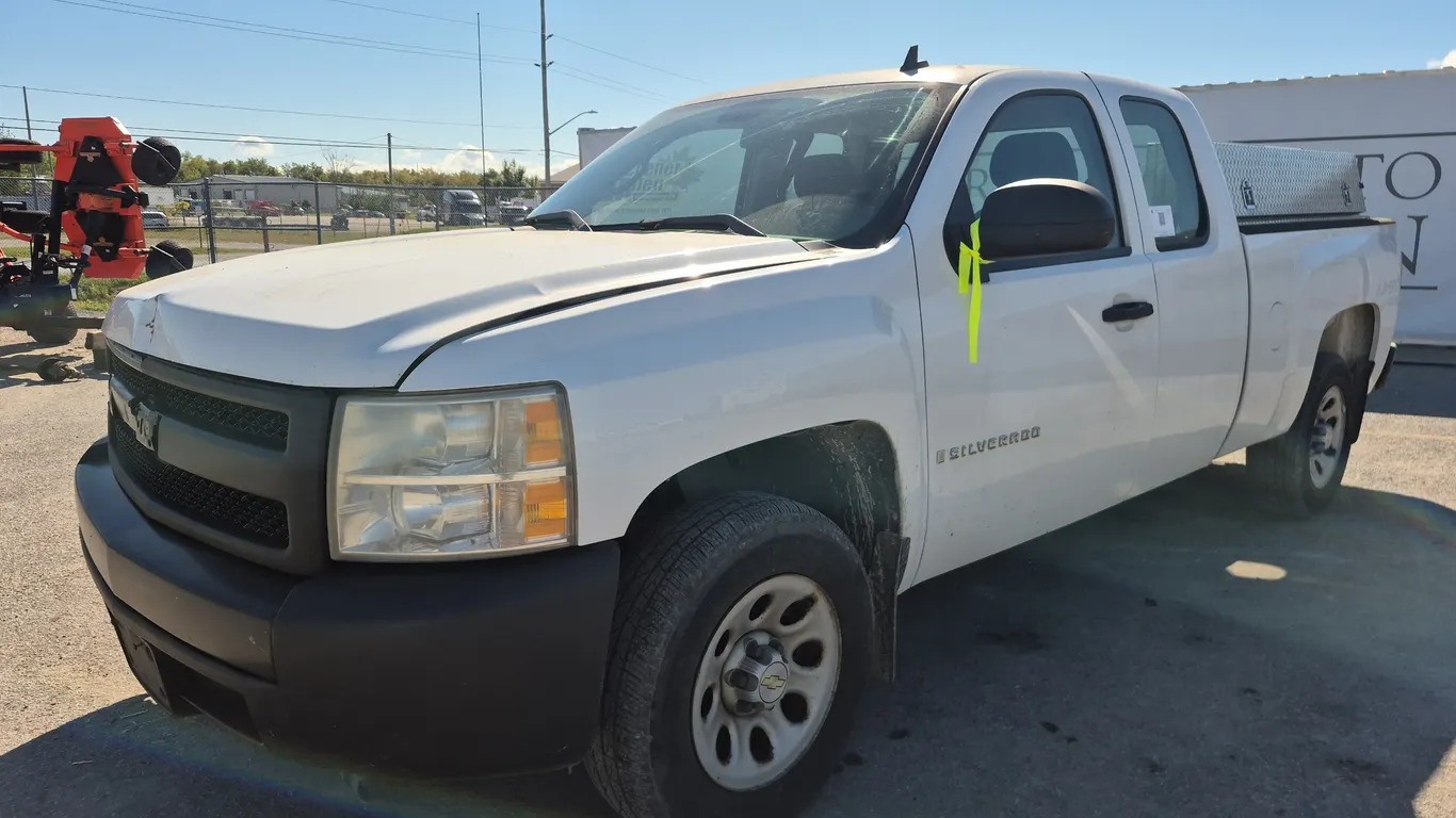 2008 Chevrolet Silverado 1500 2WD Work Truck 4dr Extended Cab 6.5 ft. SB RWD