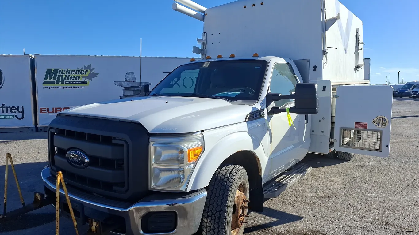 2012 Ford F-350 Super Duty XL S/A Service Truck