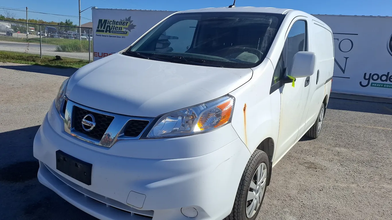 2017 Nissan NV200 SV 4dr Cargo Mini-Van Cargo Van