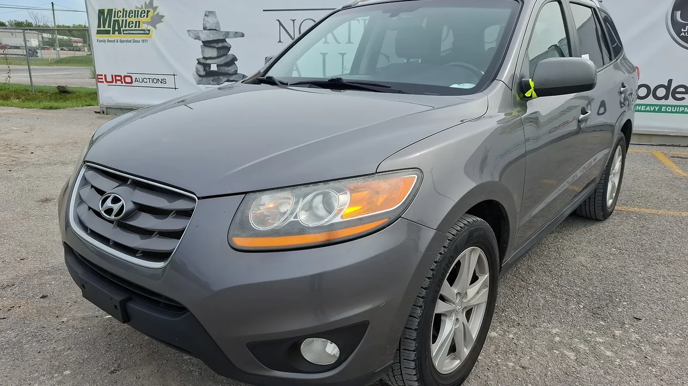 Non-Operable 2010 Hyundai Santa Fe 3.5 GL Sport 4dr SUV