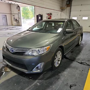 2013  Toyota  Camry Hybrid  XLE 4dr Sedan