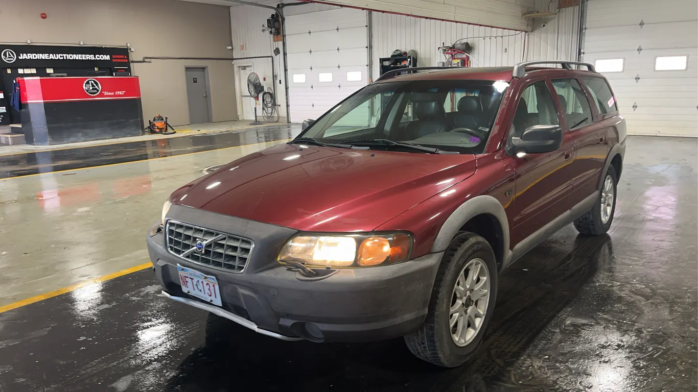 2004 Volvo XC70 Cross Country