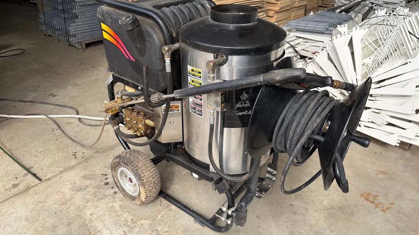 Aaladin 3000 PSI Hot Water Power Washer—1 Owner
