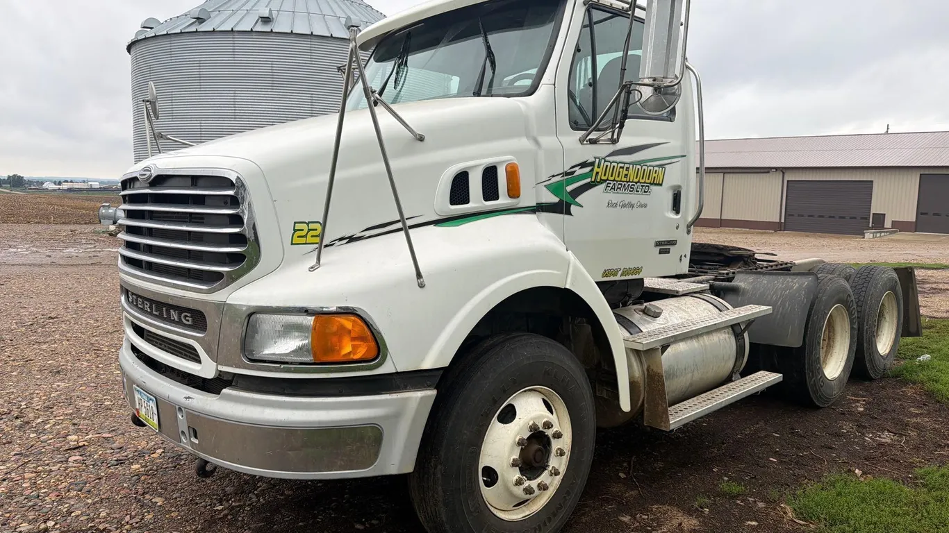 2005 Sterling 9500 Semi Tractor