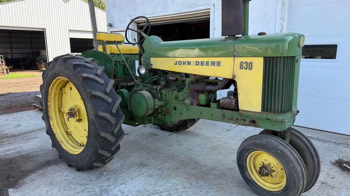 John Deere 630 Tractor