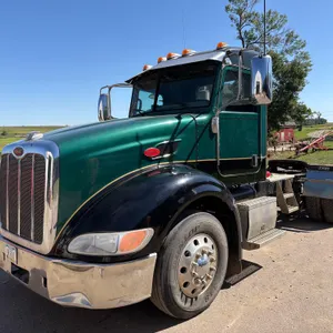 2011 Peterbilt 386 Semi Tractor