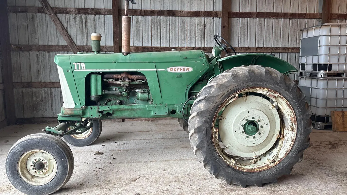 Oliver 770 Tractor