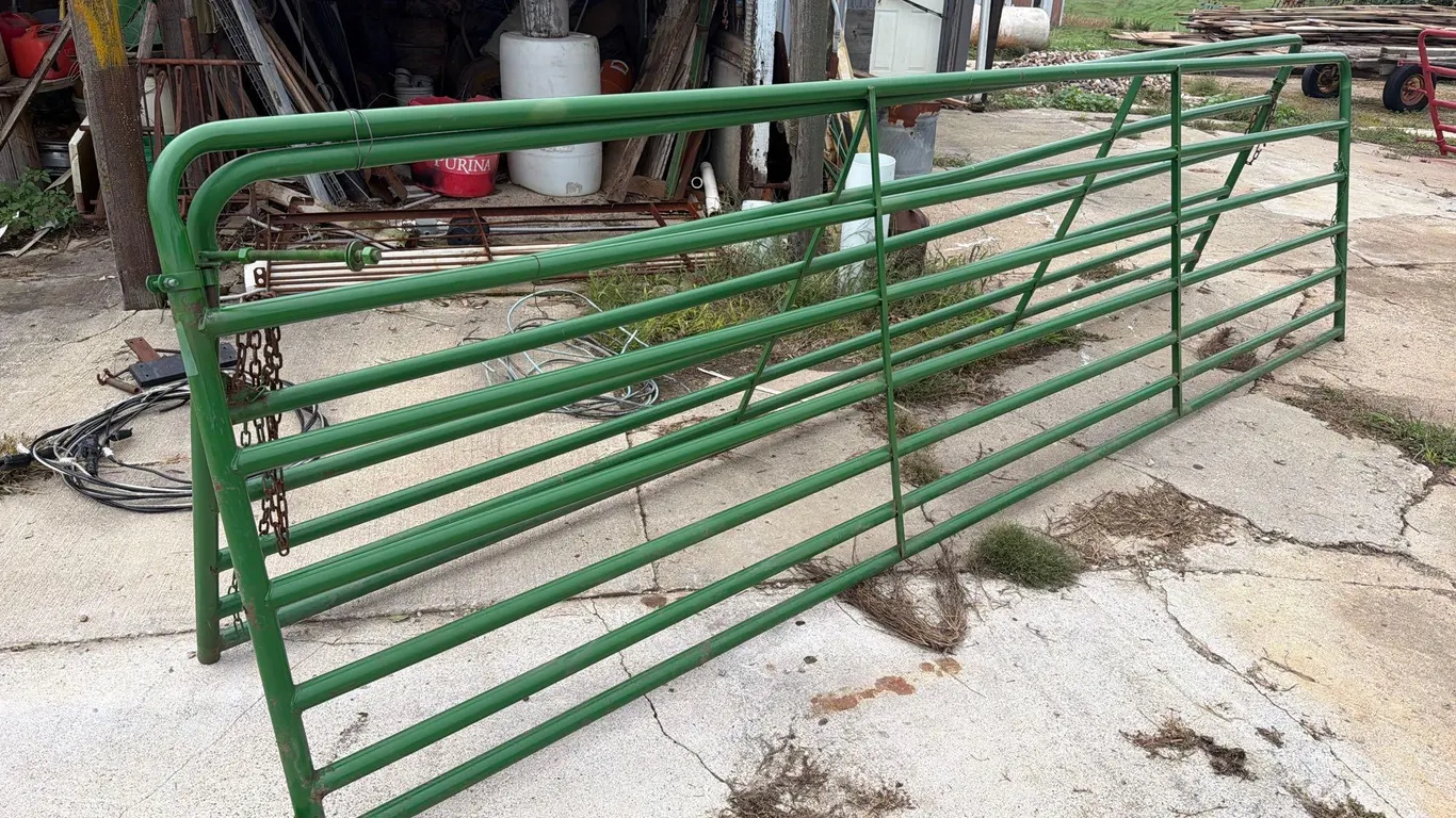 2-16ft Gates