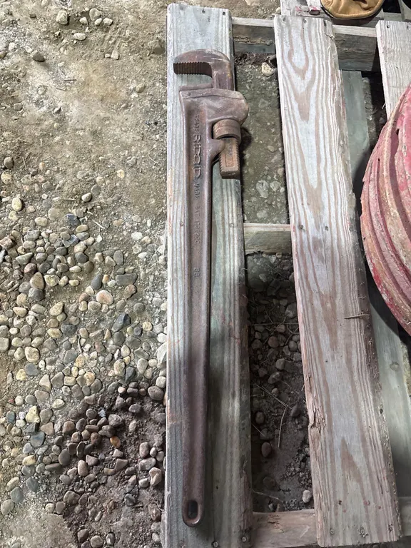 36” Rigid Pipe Wrench