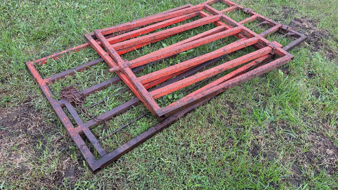 3 Hog Gates