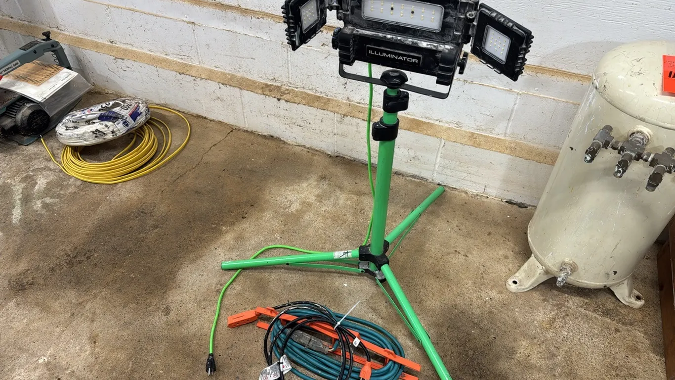 Work light, ext cords
