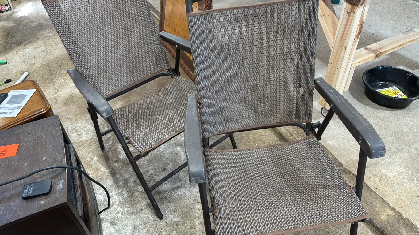 2 lawn chairs