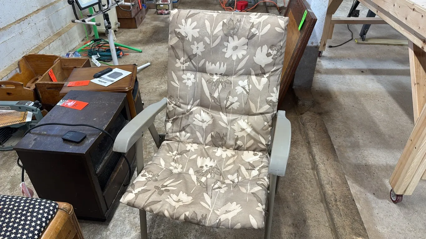 Lawn chair