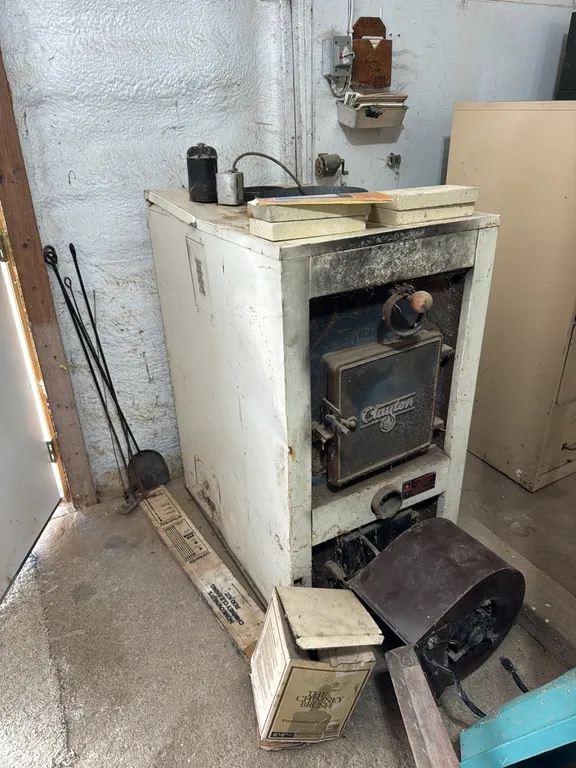 Clayton wood burning furnace