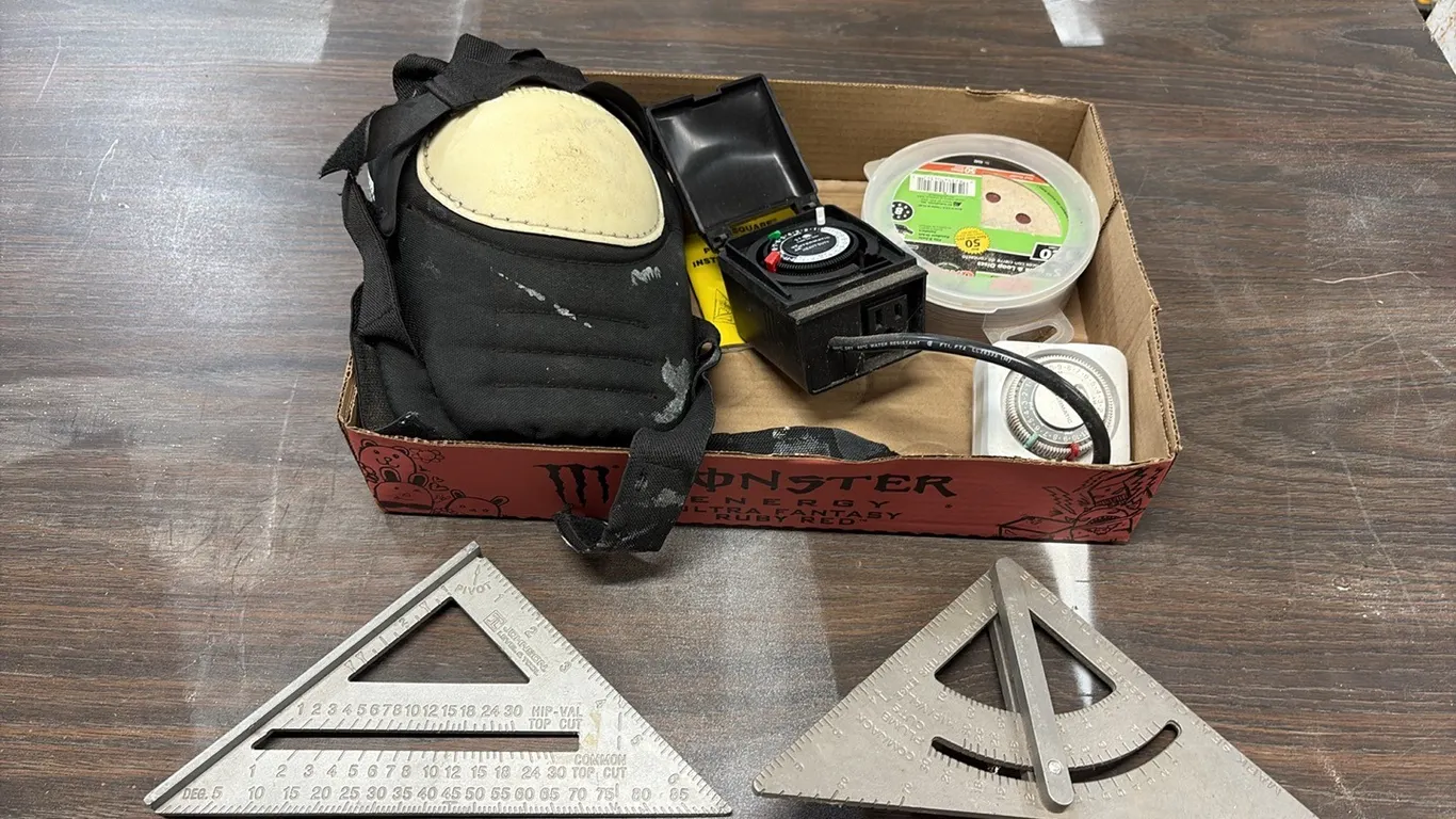 Squares, Knee Pads & Timers