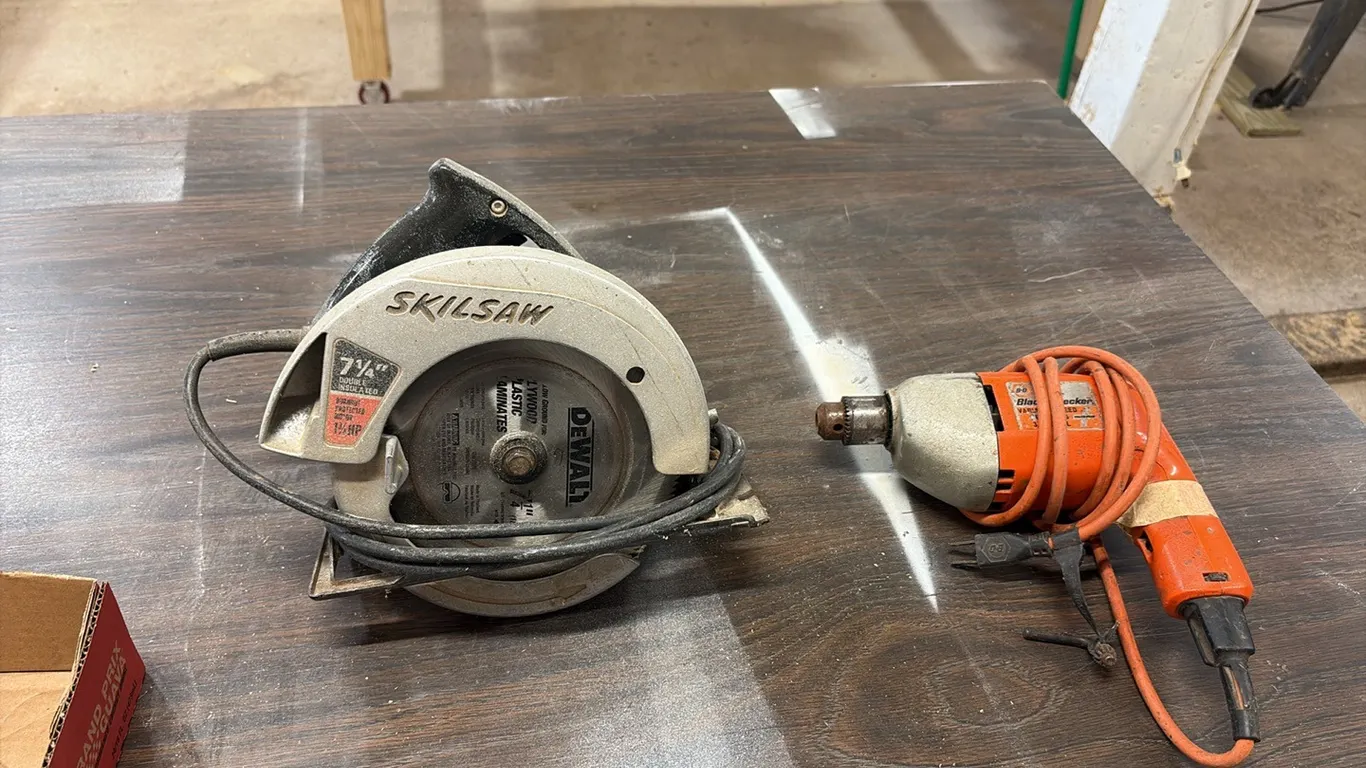 Skilsaw Circular Saw & Black Decker Drill