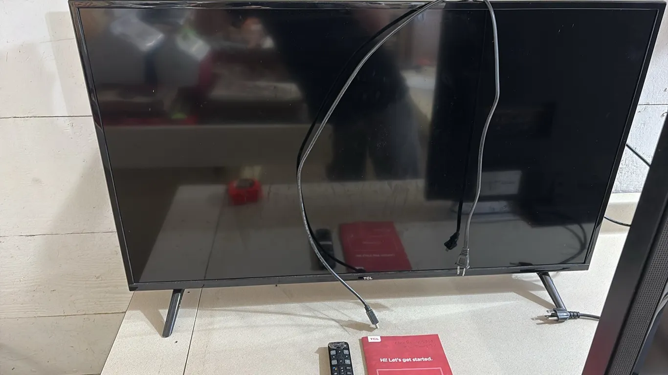 40” TCL TV