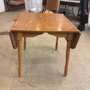 Drop leaf dining table